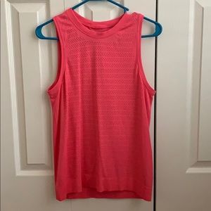 LuLu 🍋 Breeze By Muscle Tank